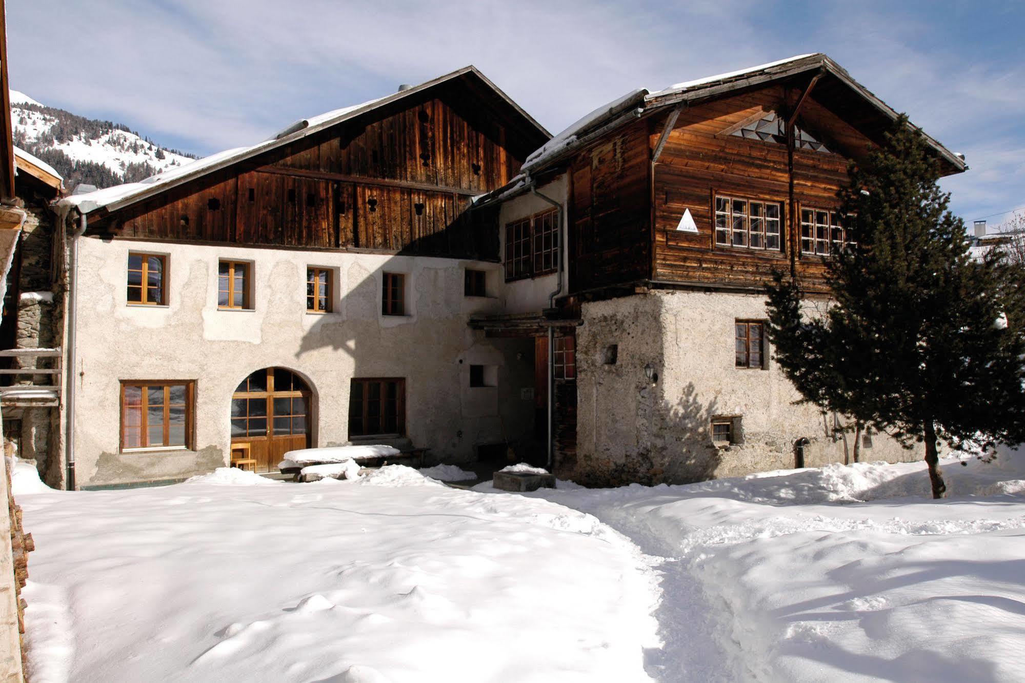 Santa Maria Val Muestair Sta-Maria Youth Hostel מראה חיצוני תמונה