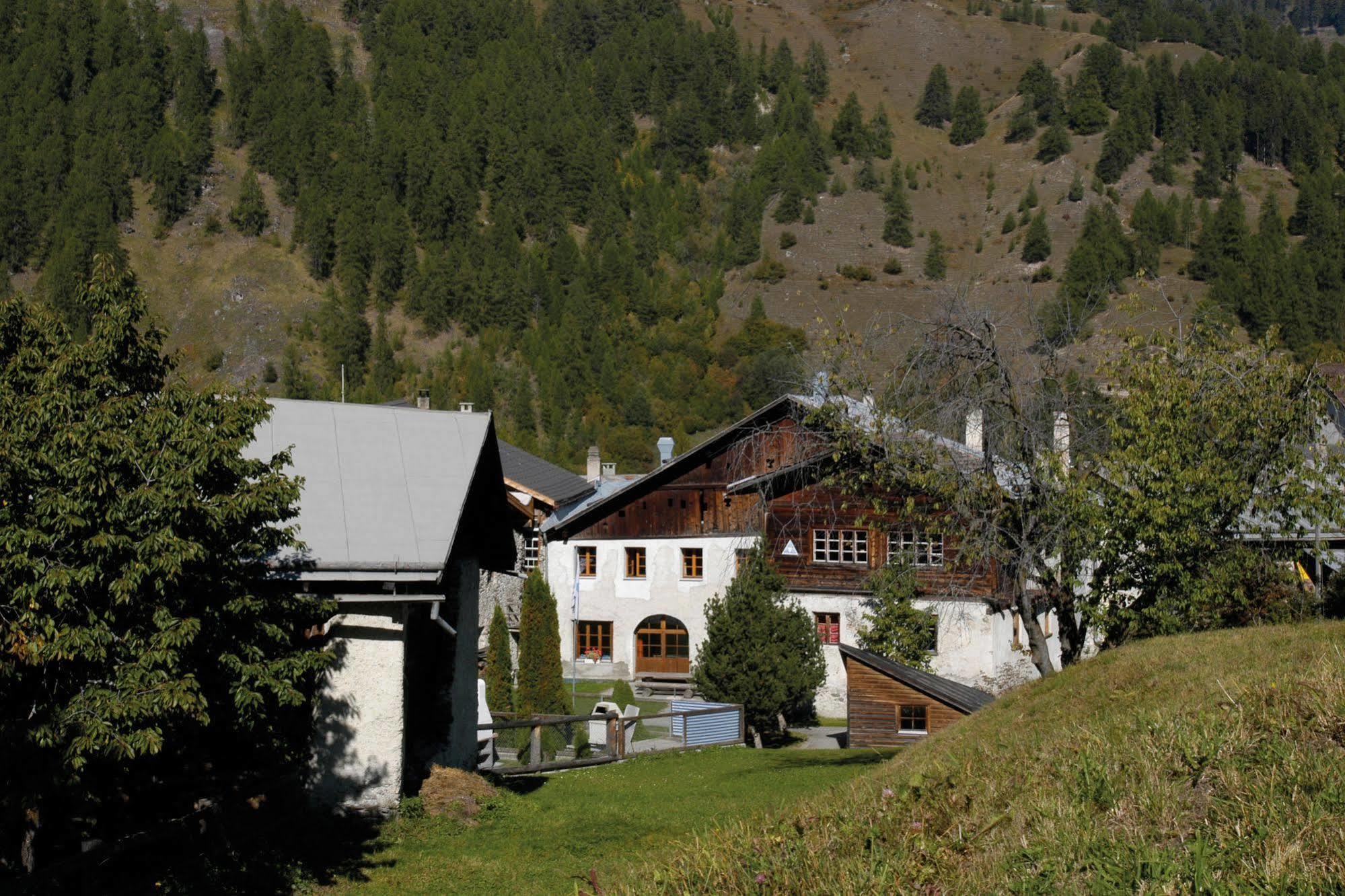 Santa Maria Val Muestair Sta-Maria Youth Hostel מראה חיצוני תמונה